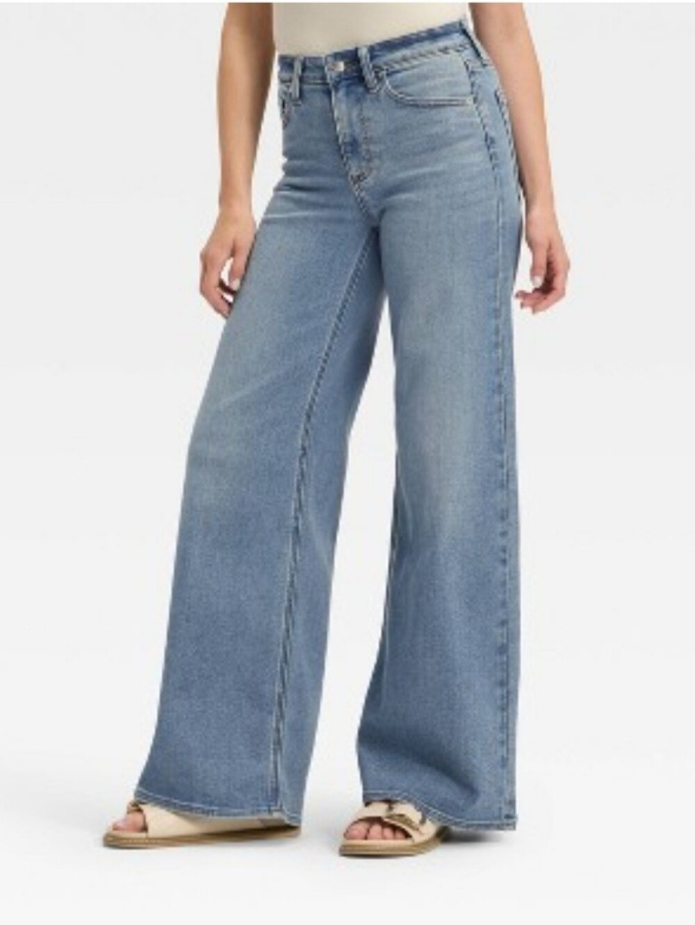 Women's High-Rise Wide Leg Jeans Universal Thread" Medium Wash 6